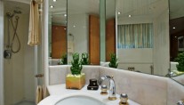Lady Ellen -  Double cabin bath